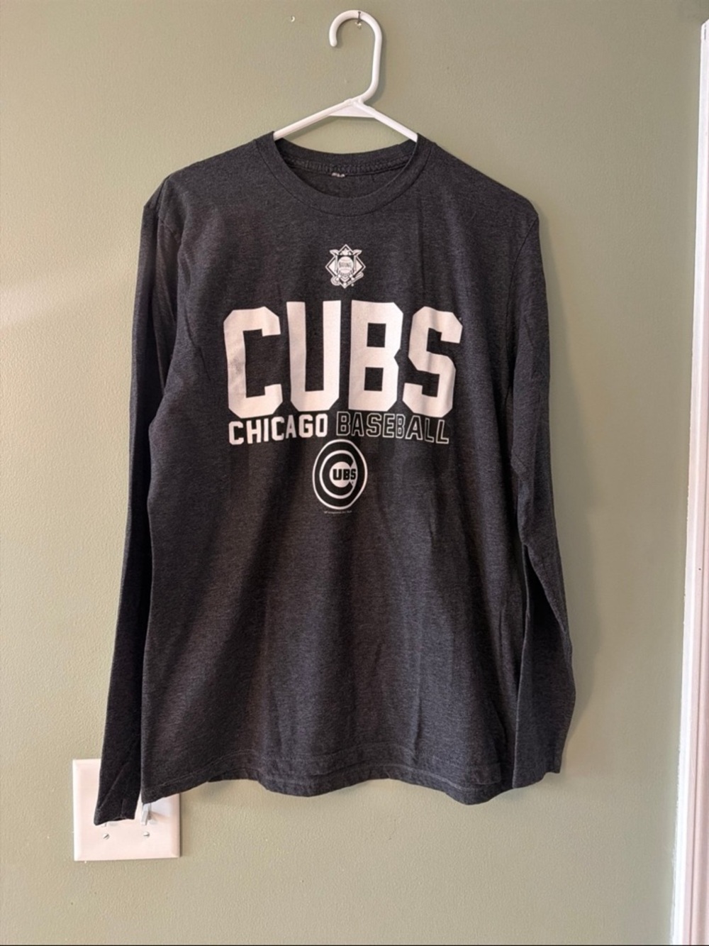 Chicago Cubs Men's Long Sleeve Tee - Dark Gray